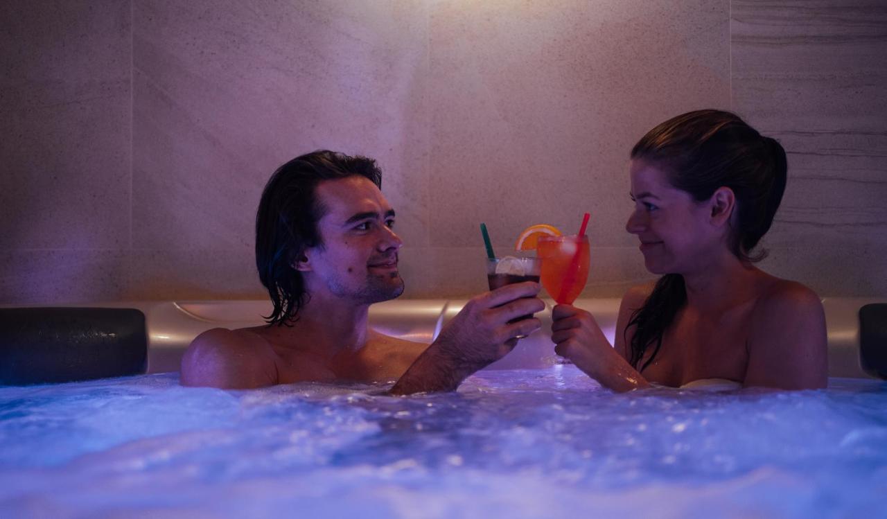 Wellness Relax - Luxusni 호텔 프라하 외부 사진